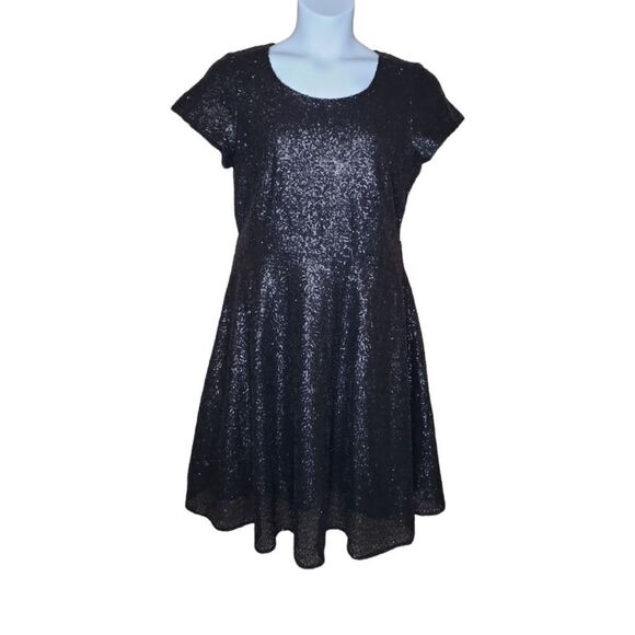 NEW Torrid black sequin cap sleeve back cutout fit and flare‎ holiday dress 12 - Picture 3 of 12